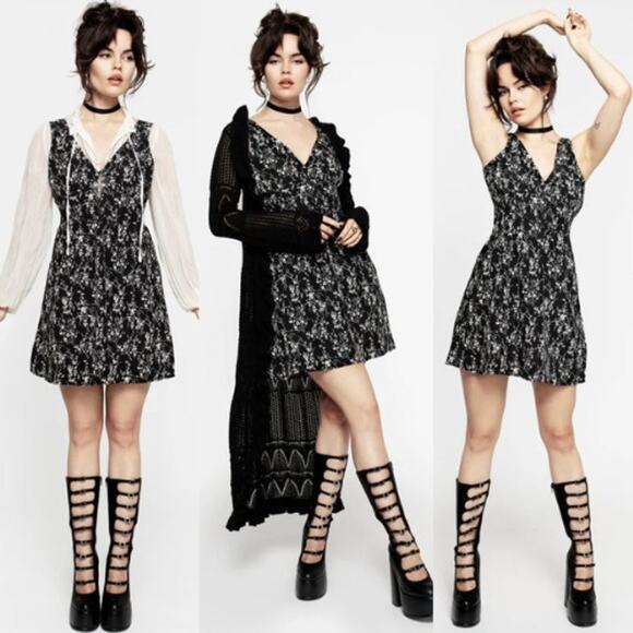 Disturbia Dresses & Skirts - Disturbia Naomi Corset Mini Dress Women's Sz 16 Black Floral Print Gothic Lolita